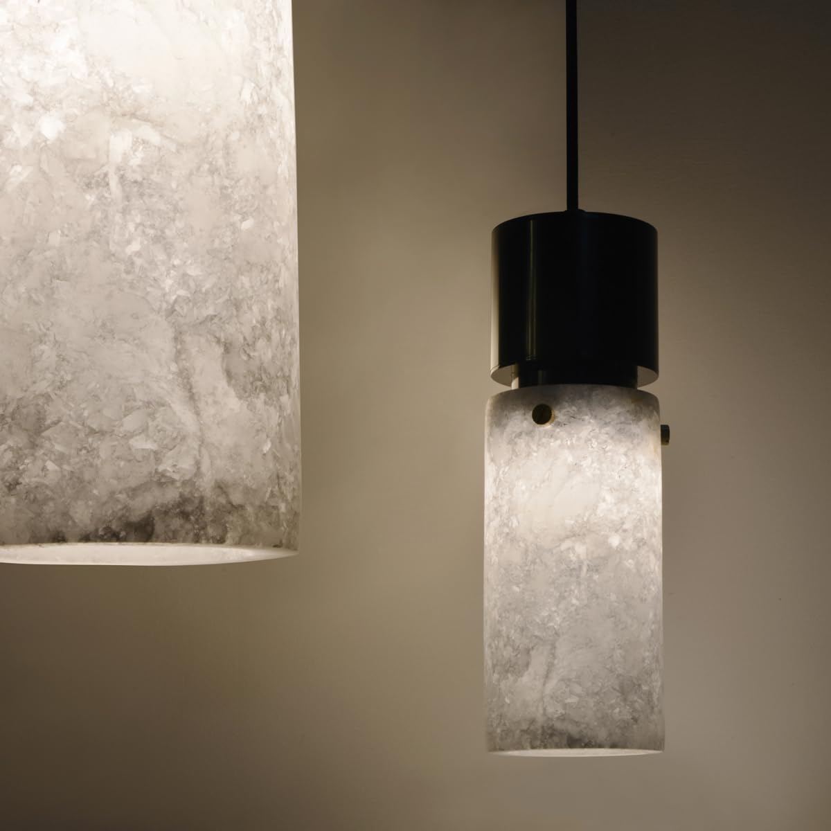 DUHU Black and Wood Pendant Light,Modern Kitchen Pendant Light Over Island,Industrial Metal Lampshade,Single Hanging Light E26 for Dinning Table,Bedroom Nightstand,Bar,Farmhouse,Height Adjustable